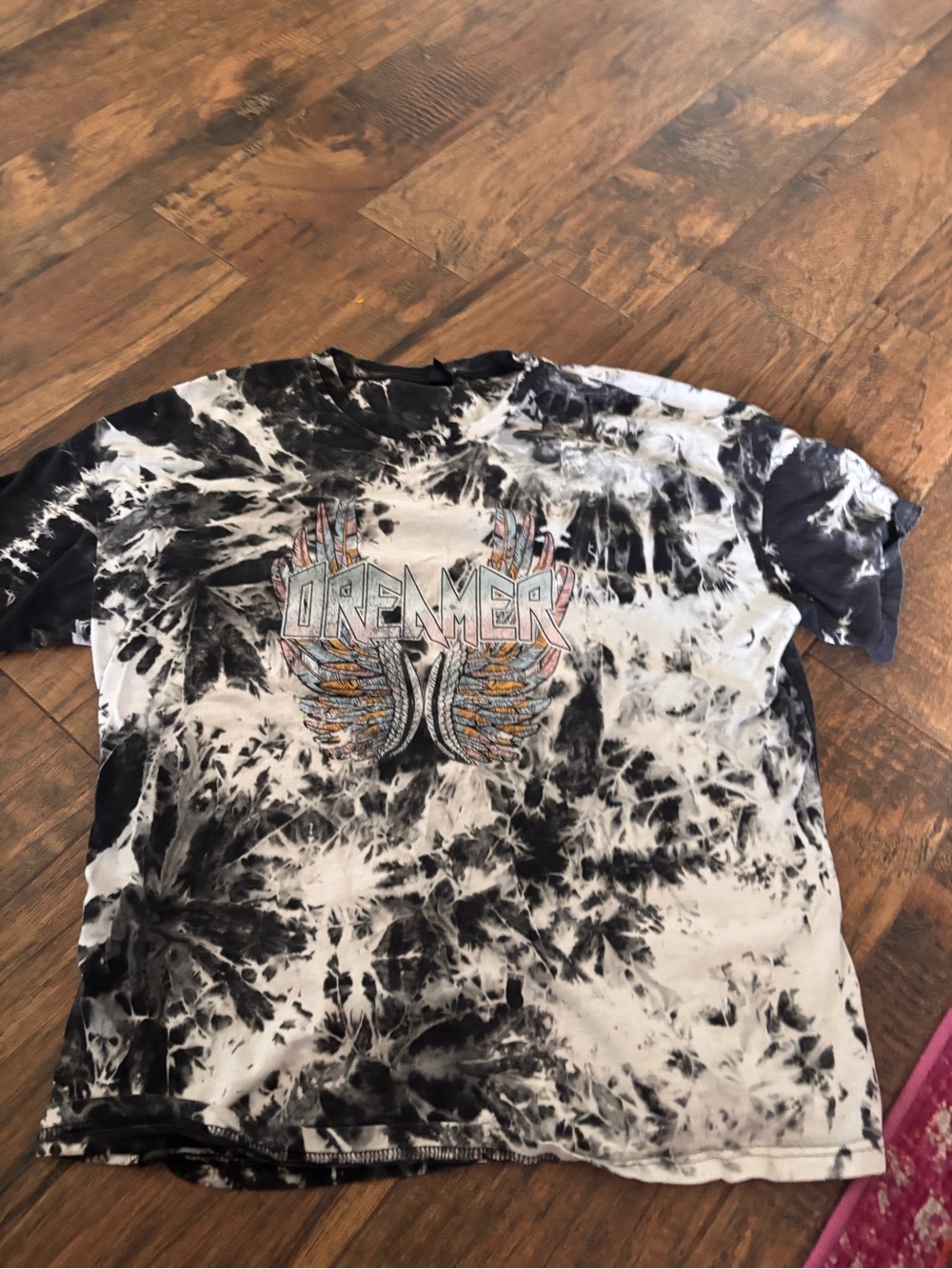 Dreamer Tie-Dye Graphic Tee - Black & White